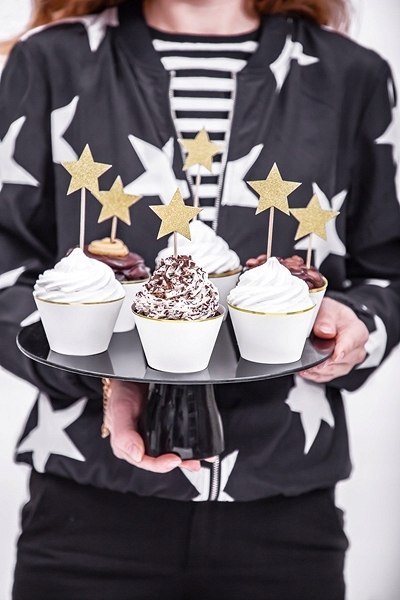 Papilotki na muffinki białe złote na komunię 6szt. Papilotki na muffinki białe złote na komunię 6szt.