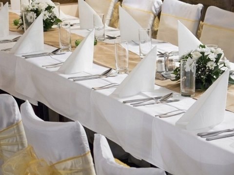 Obrus biały plamoodporny na wesele 140x170 mat SB Obrus biały plamoodporny na wesele 140x170 mat SB