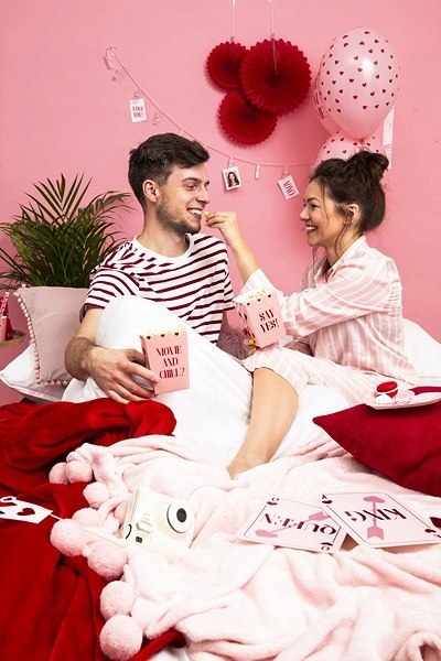 Dekoracje na WALENTYNKI baner balony kurtyna LOVE Dekoracje na WALENTYNKI baner balony kurtyna LOVE