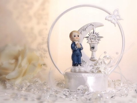 Figurka na tort komunijny chłopiec ozdoby komunia Figurka na tort komunijny chłopiec ozdoby komunia