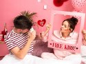 Świece serca sztuczne płatki róż na Walentynki napis LOVE balony serca x10